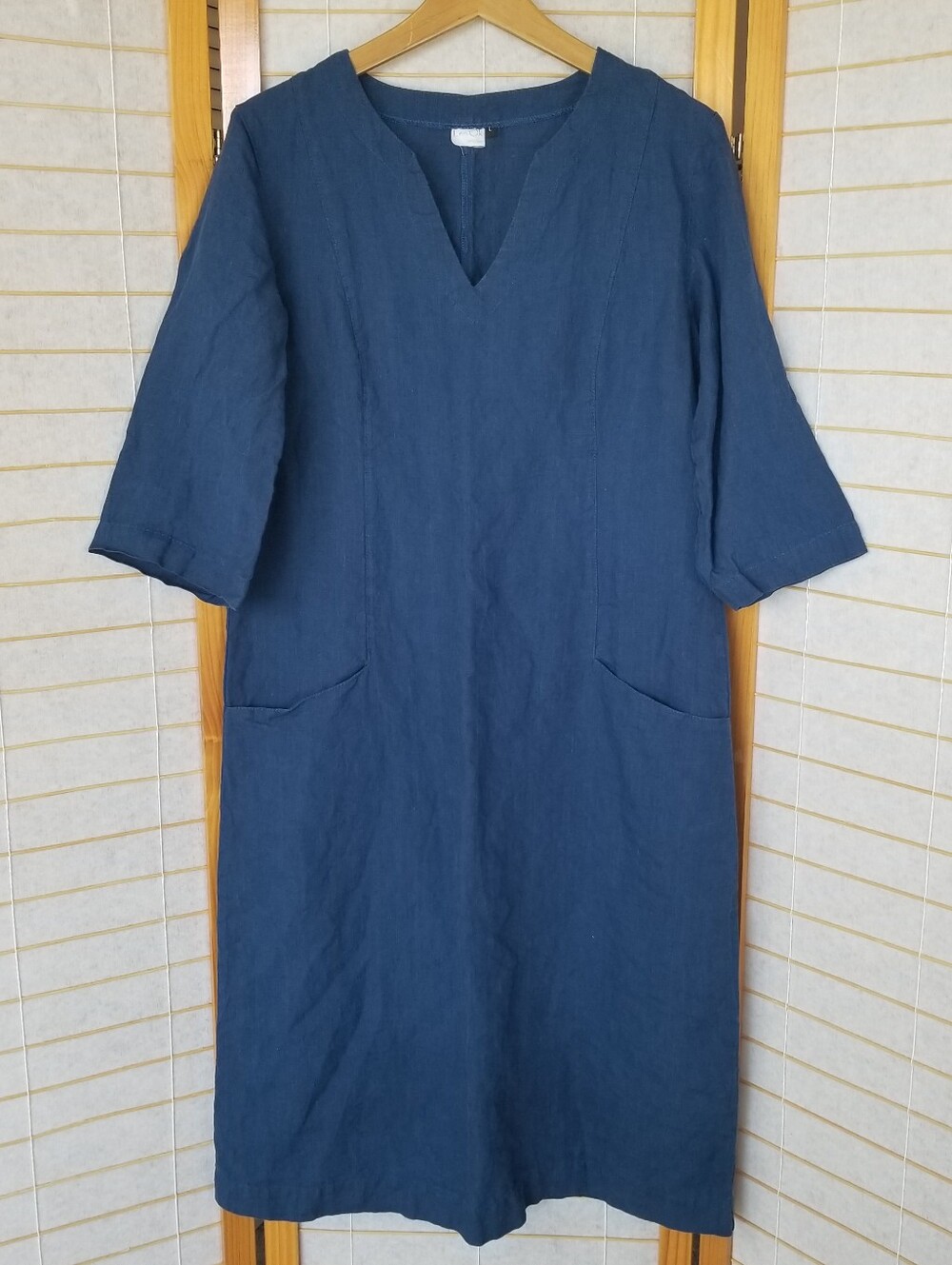 Len Ok Linen Navy V-Neck Linen Shift Dress with Pockets